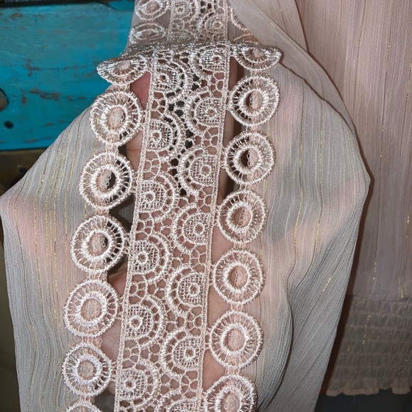 XOXO Smocked Waist Bell sleeves blouse M - Picture 8 of 16